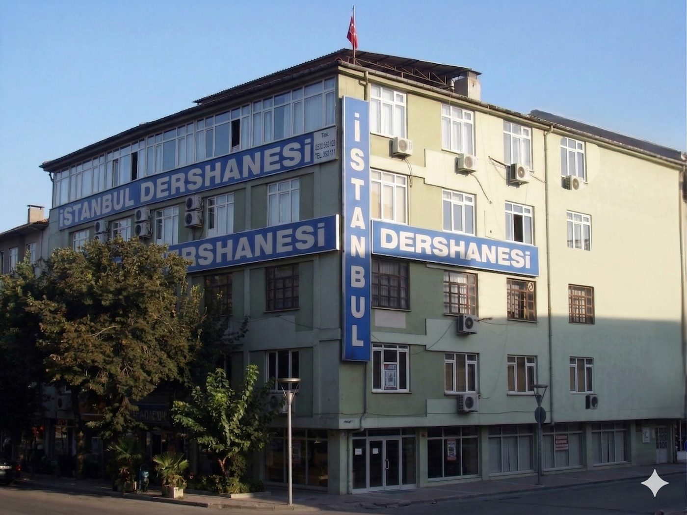 1988 — Atatürk Caddesi'ndeki yerleşkemiz